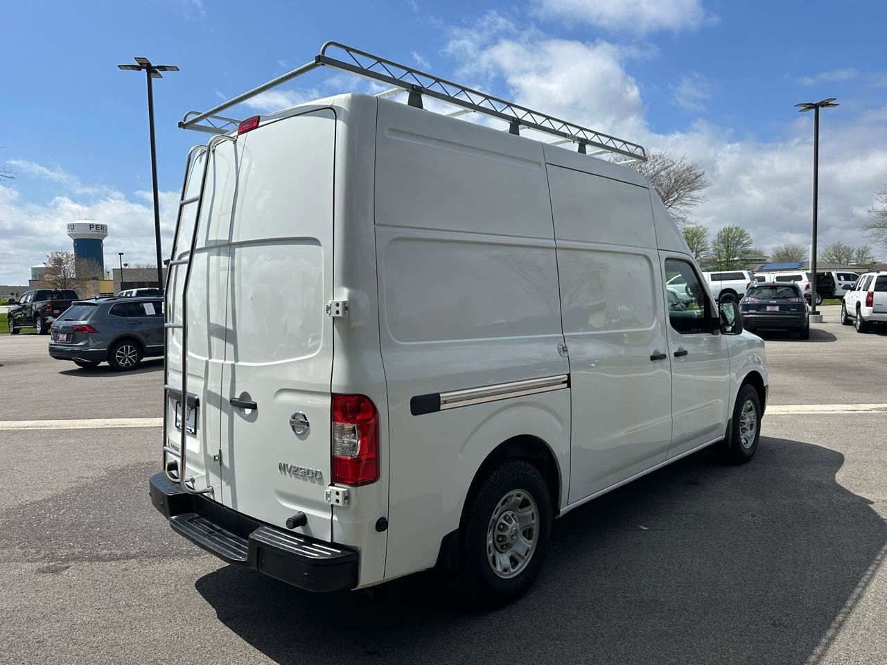 Used 2018 Nissan NV 2500 SV w/ Navigation Package image 7