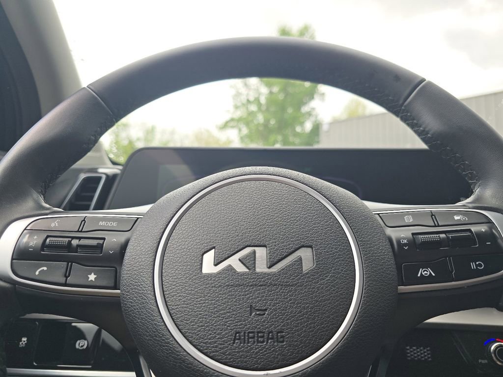 Used 2023 Kia Sportage EX FWD image 26