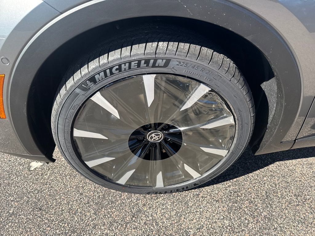 New 2026 Toyota Crown Platinum image 14