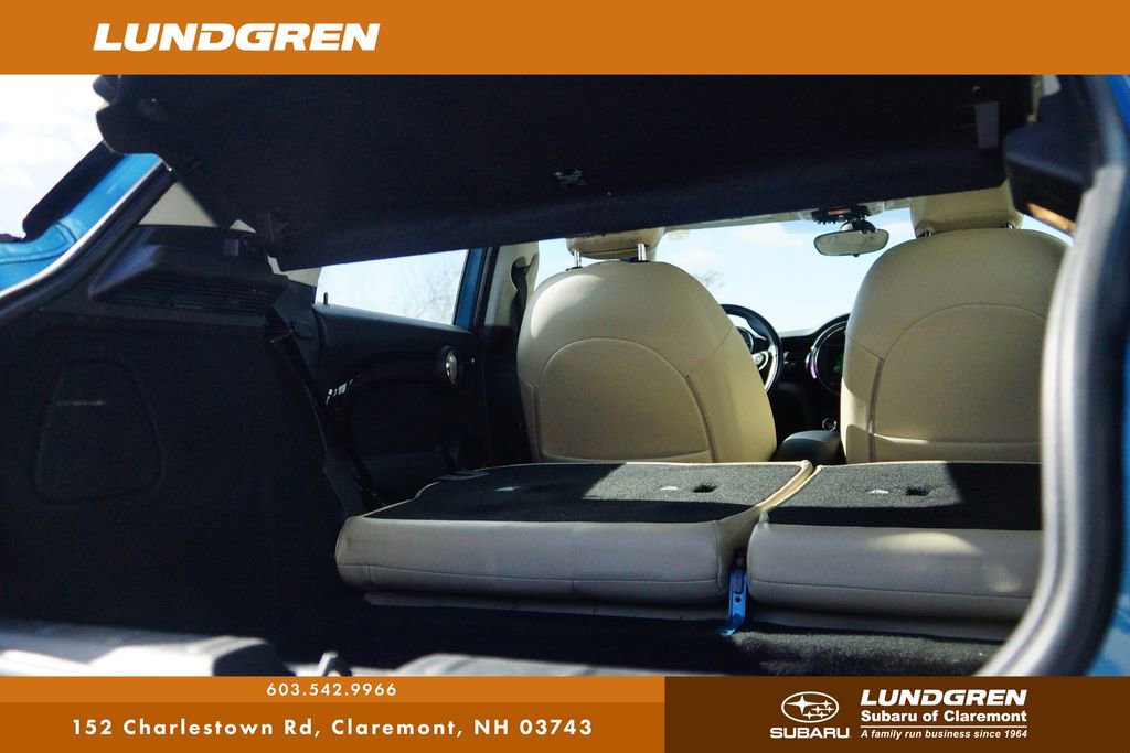 Used 2019 MINI Cooper 4-Door Hardtop image 32