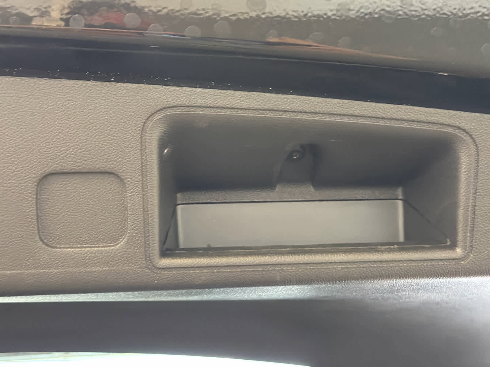 Used 2024 GMC Terrain SLE w/ Driver Convenience Package FWD image 14