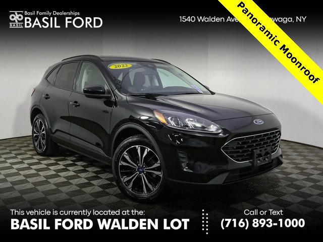 Used 2022 Ford Escape SE w/ SE Sport Appearance Package image 1