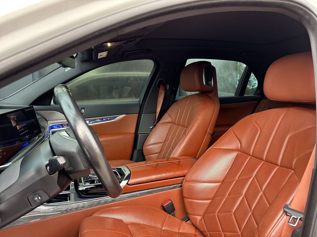 Certified 2024 BMW i7 eDrive50 RWD image 10