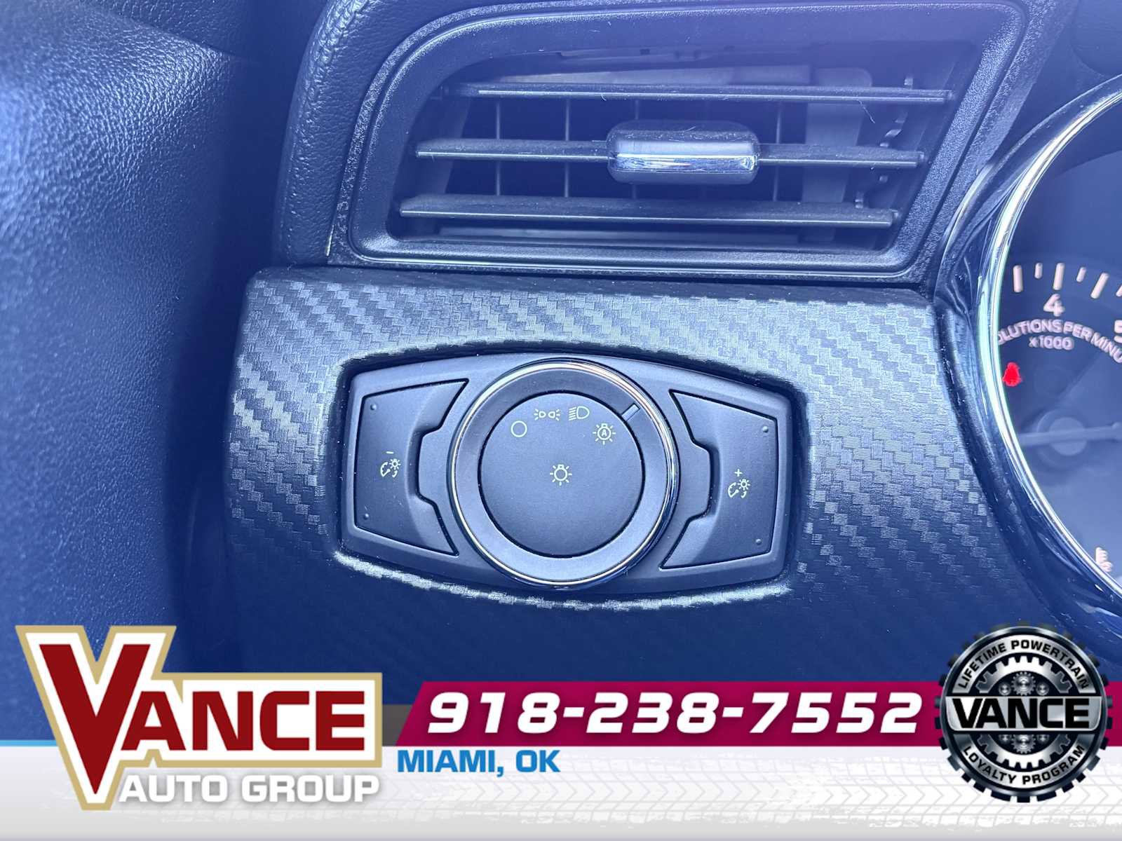 Used 2017 Ford Mustang Coupe image 26