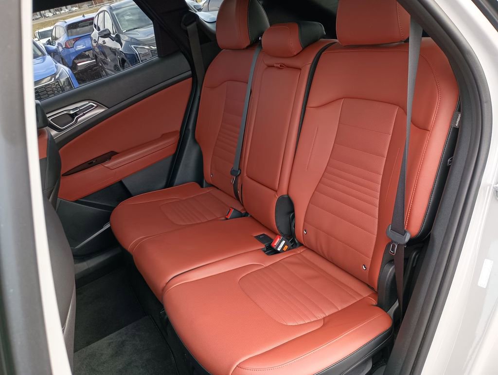 Used 2024 Kia Sportage SX image 26