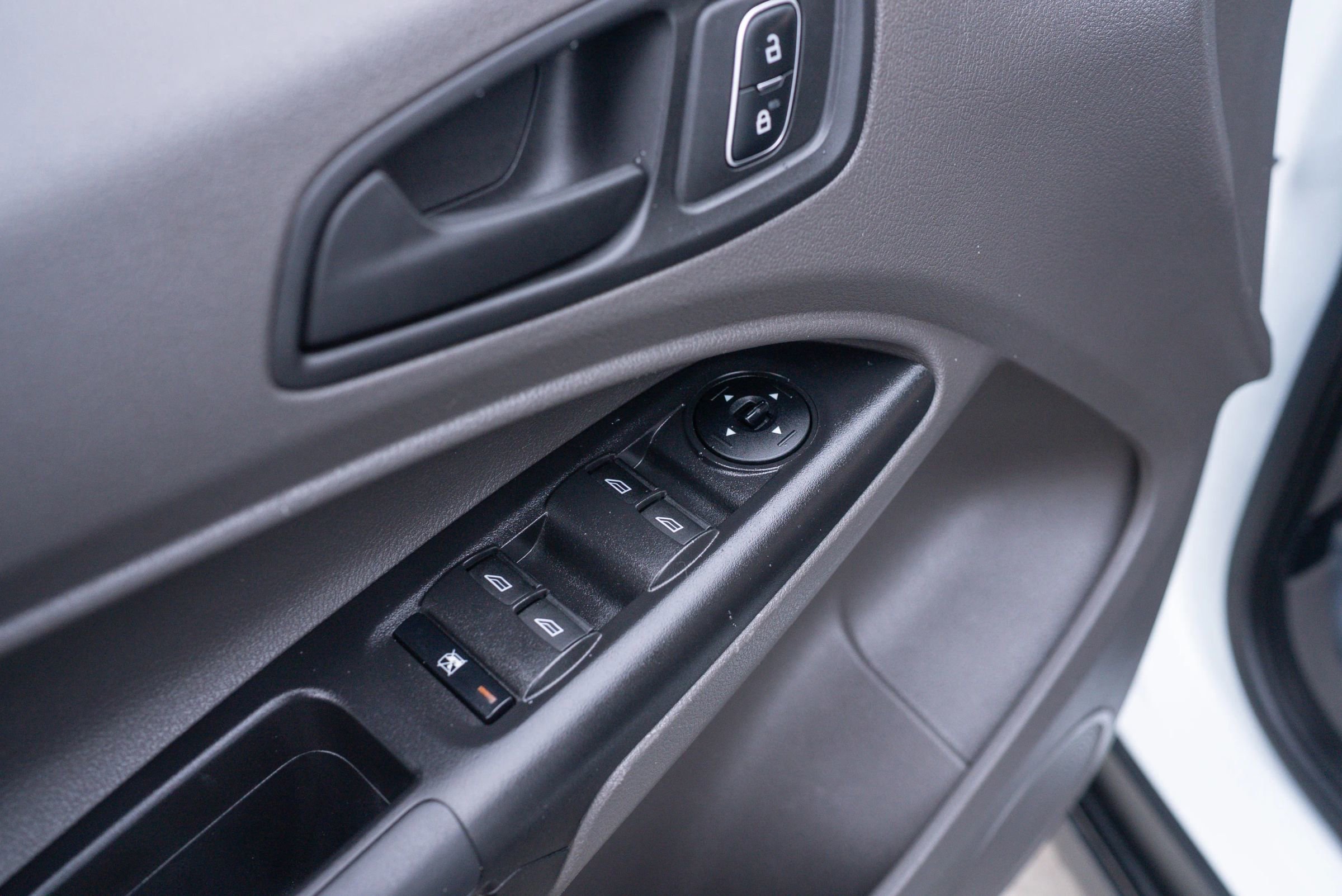 Used 2023 Ford Transit Connect XL image 27