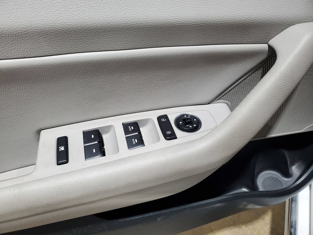 Used 2016 Hyundai Sonata Plug-In Hybrid FWD image 32