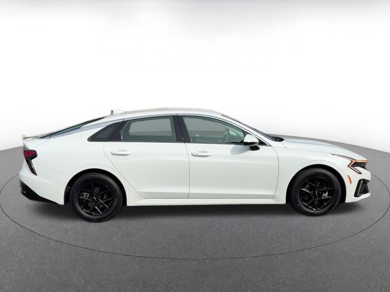 Used 2025 Kia K5 LXS image 16