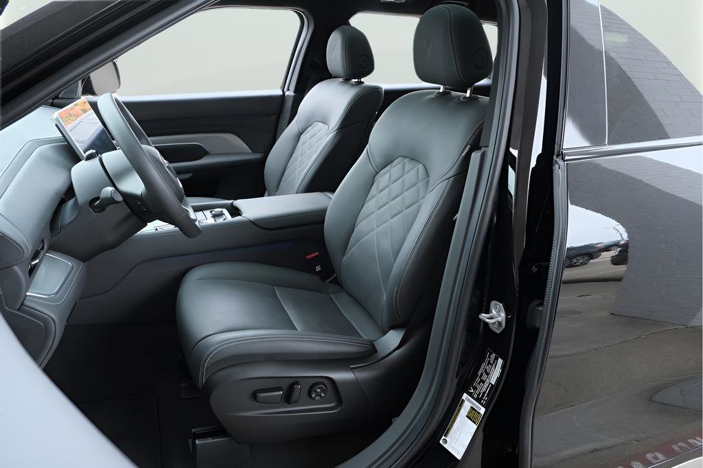 Used 2024 VinFast VF 9 Plus AWD/4WD image 17