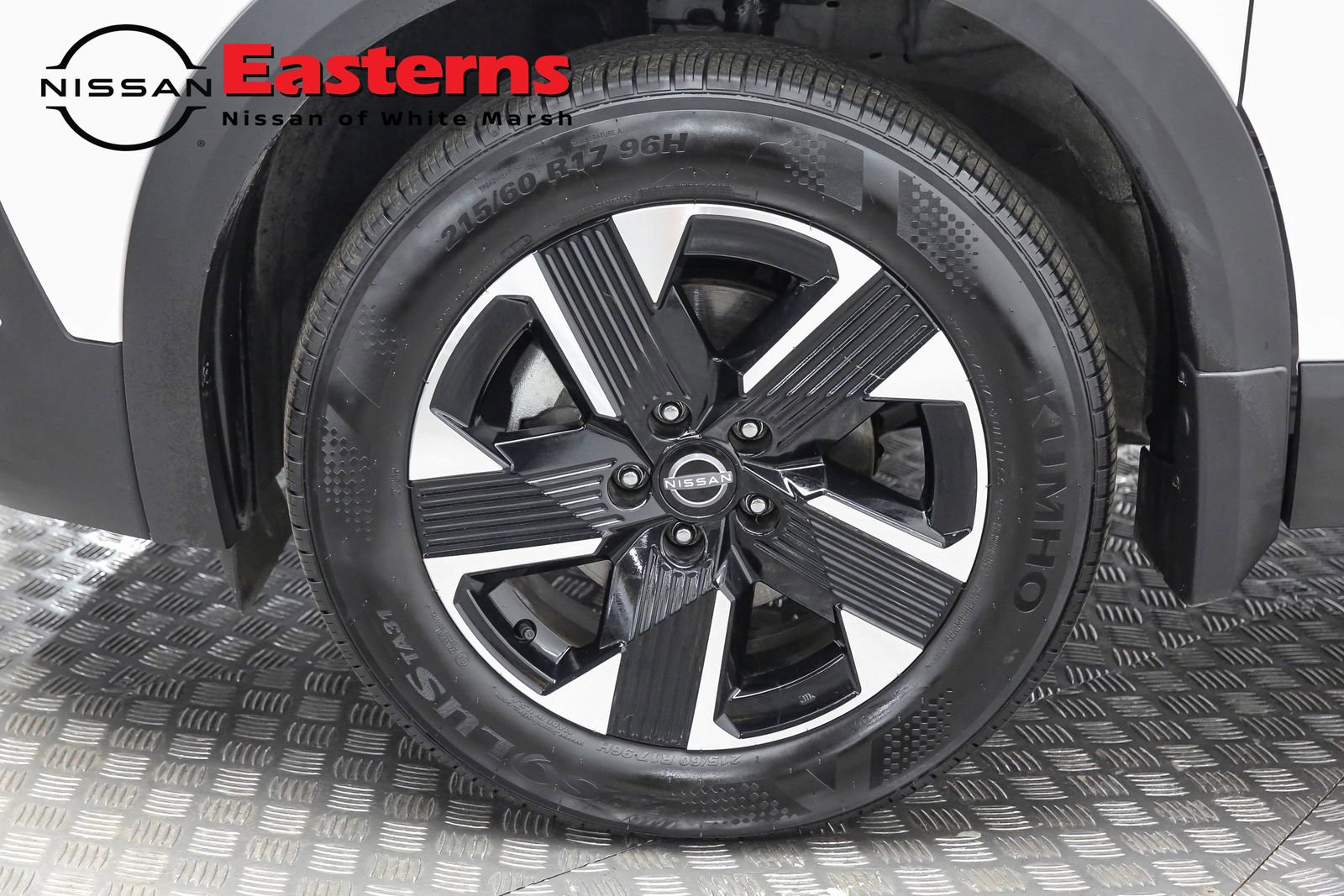 Used 2025 Nissan Kicks SV image 30