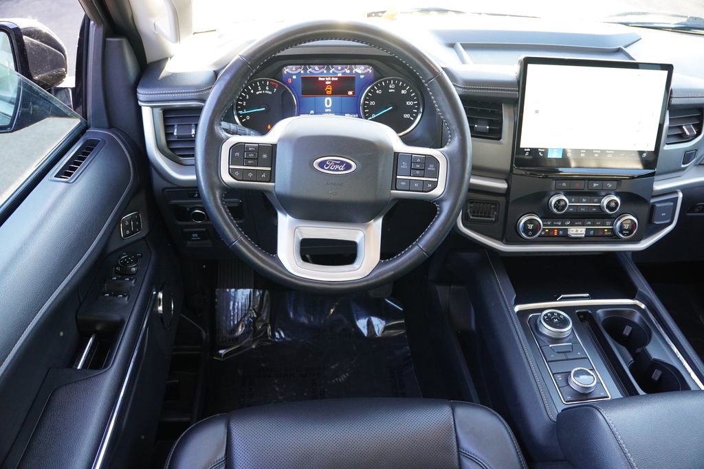 Certified 2024 Ford Expedition XLT image 21