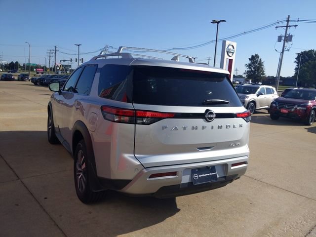 Used 2025 Nissan Pathfinder SL image 8