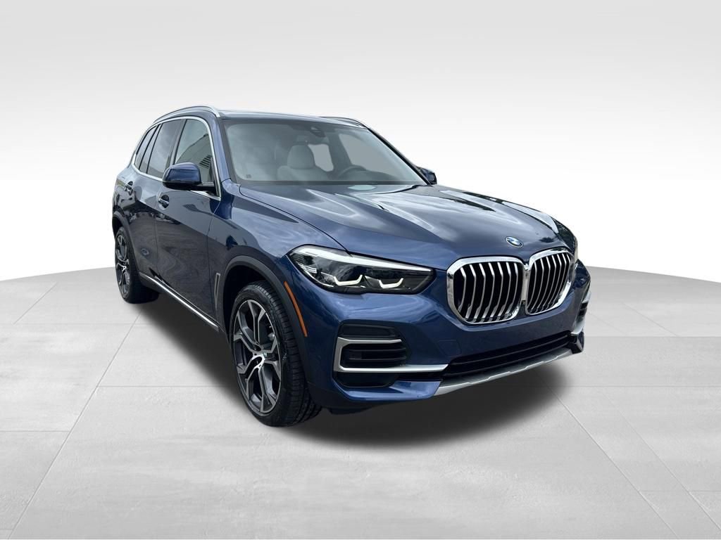 Used 2023 BMW X5 xDrive40i w/ Premium Package AWD/4WD image 2