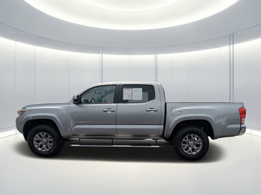 Used 2017 Toyota Tacoma SR5 image 7