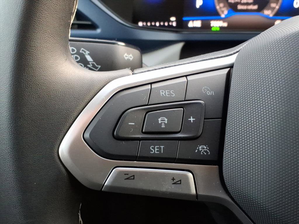 Certified 2024 Volkswagen Taos SE image 11