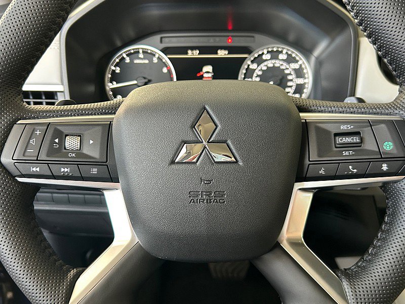 New 2026 Mitsubishi Outlander SE FWD image 24
