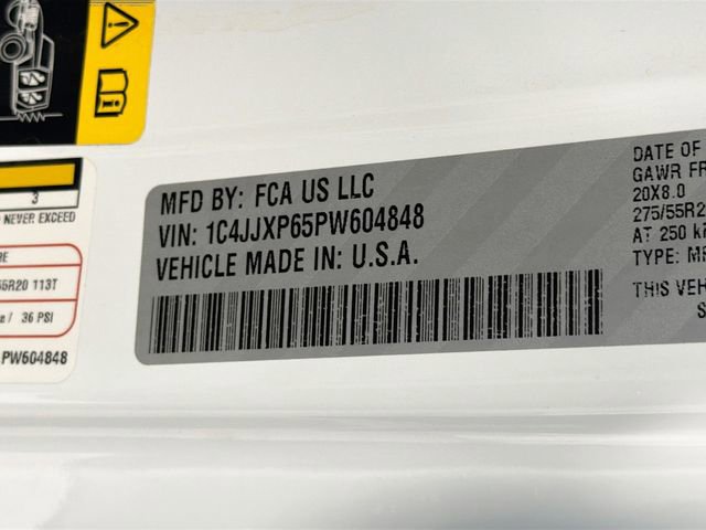 Used 2023 Jeep Wrangler Unlimited Sahara w/ Cold Weather Group image 27