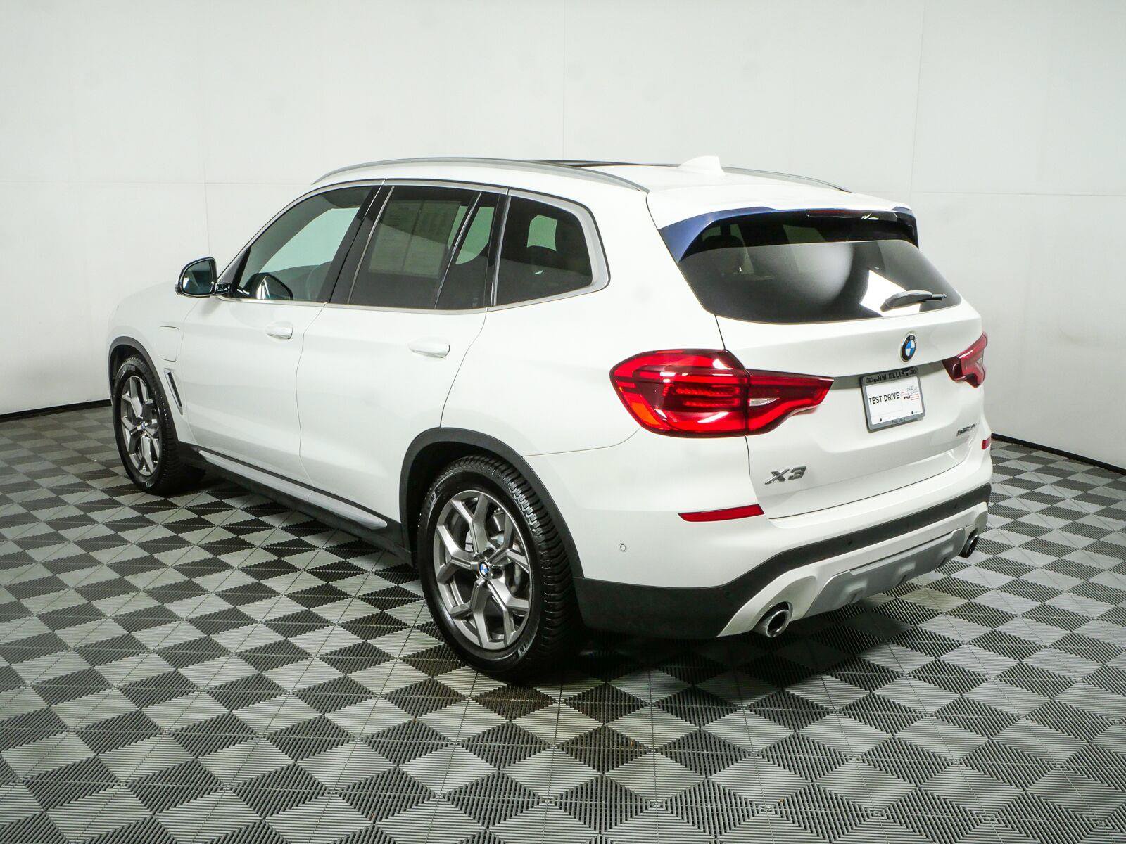 Used 2021 BMW X3 xDrive30e w/ Premium Package AWD/4WD image 29
