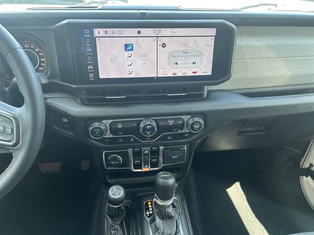 Used 2025 Jeep Gladiator Sport AWD/4WD image 22