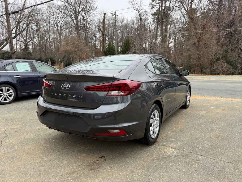 Used 2020 Hyundai Elantra SE w/ Convenience Package (C2) image 6