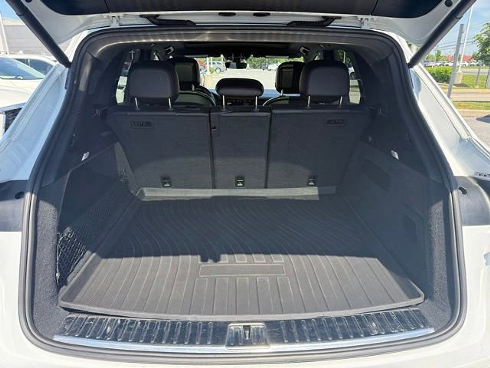 Used 2021 Porsche Cayenne AWD/4WD image 22