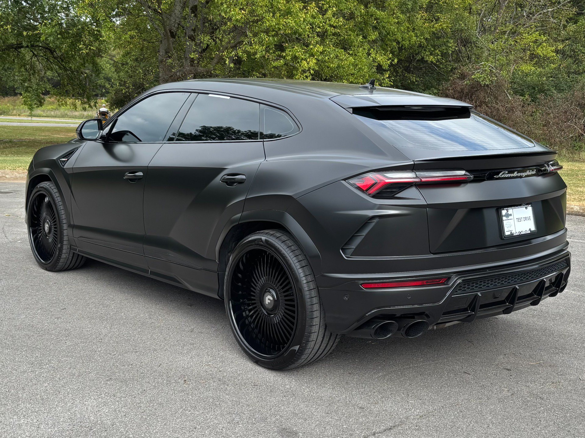 Used 2020 Lamborghini Urus AWD/4WD image 4