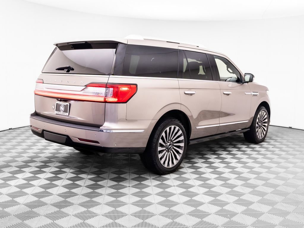 Used 2019 Lincoln Navigator Reserve AWD/4WD image 5
