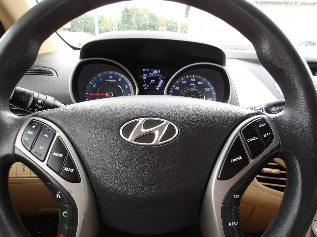Used 2013 Hyundai Elantra GLS w/ Preferred Pkg FWD image 17
