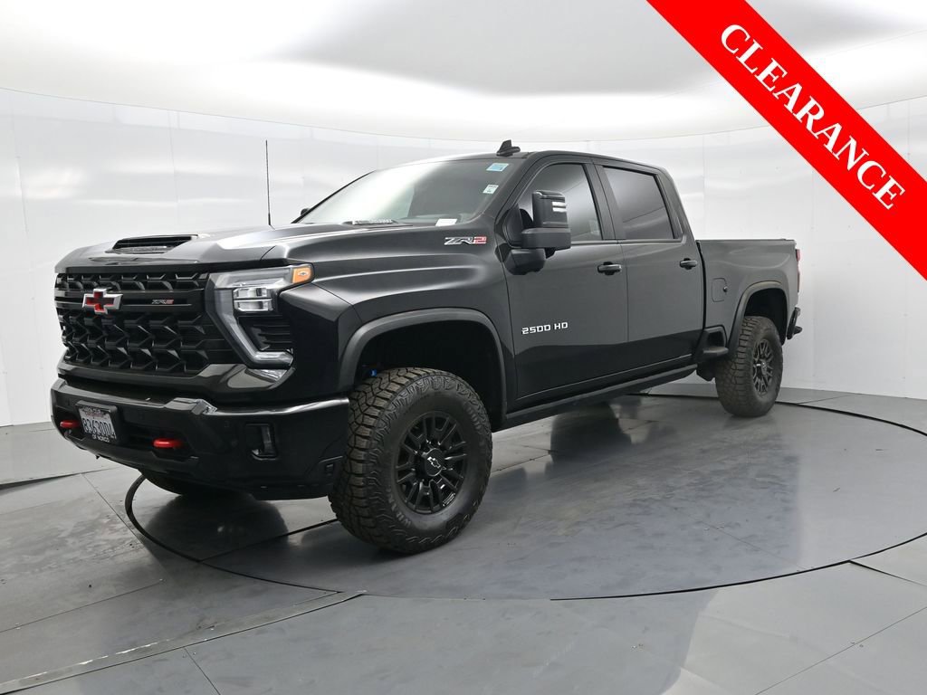 Used 2025 Chevrolet Silverado 2500 ZR2 w/ Technology Package image 2
