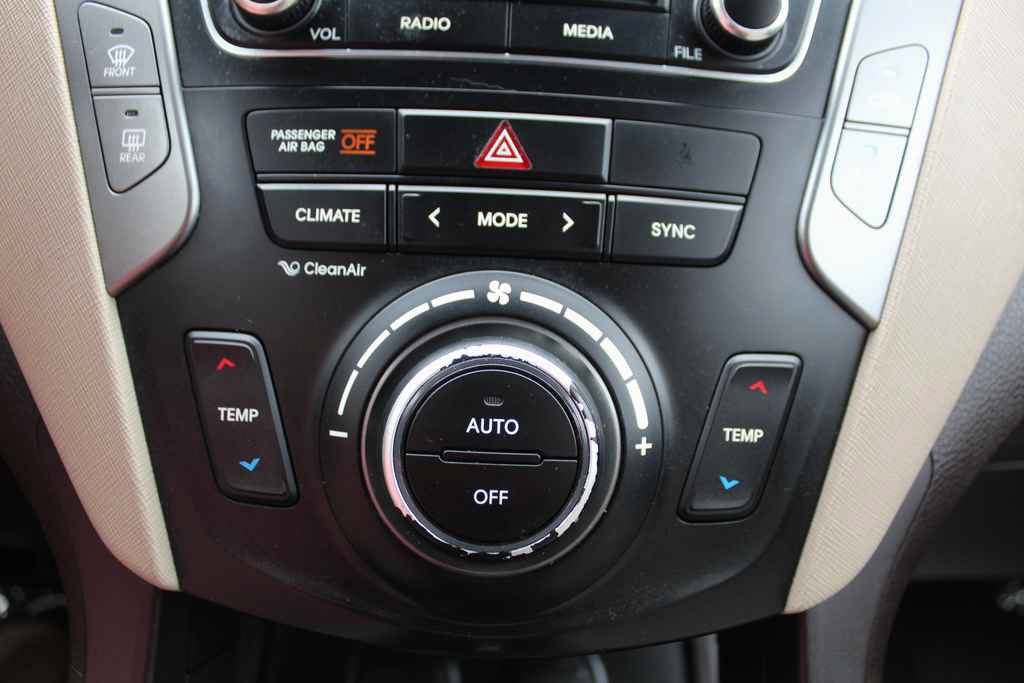 Used 2017 Hyundai Santa Fe Sport AWD/4WD image 21