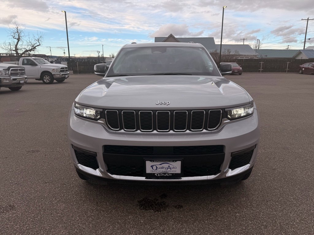 Used 2022 Jeep Grand Cherokee L Limited AWD/4WD image 3