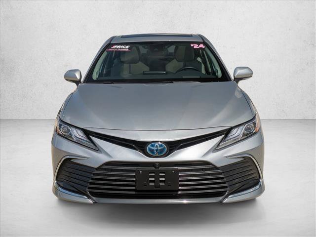 Used 2024 Toyota Camry XLE w/ Navigation Package FWD image 2