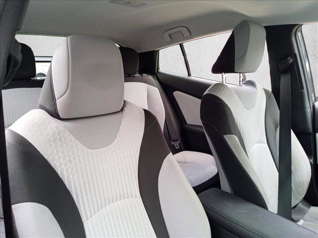 Used 2016 Toyota Prius Two image 11