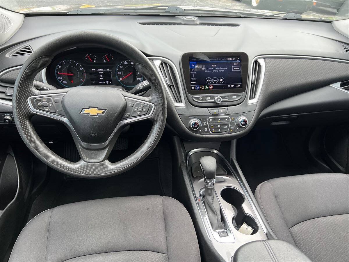 Used 2022 Chevrolet Malibu LT FWD image 10