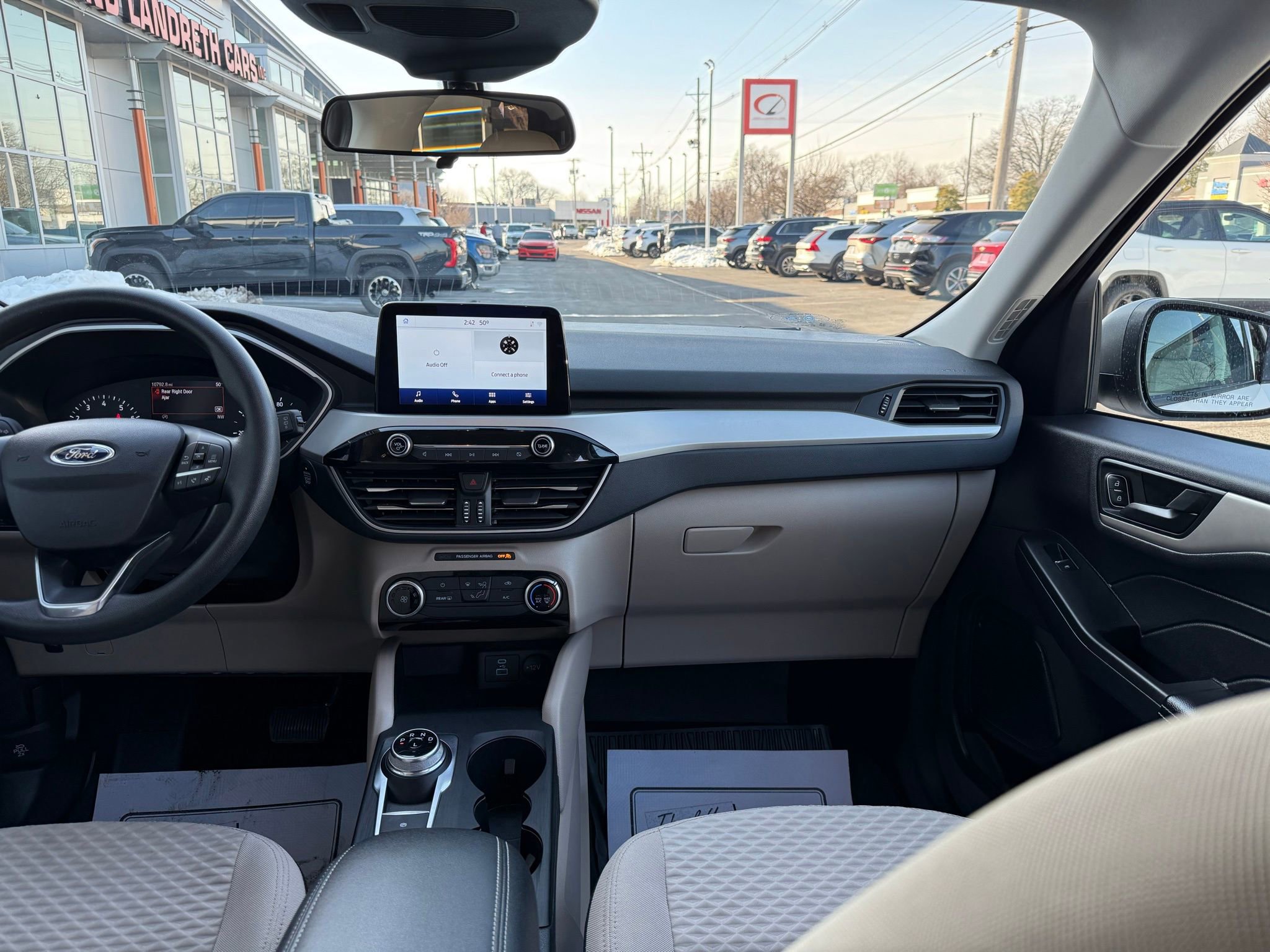 Used 2022 Ford Escape SE image 32