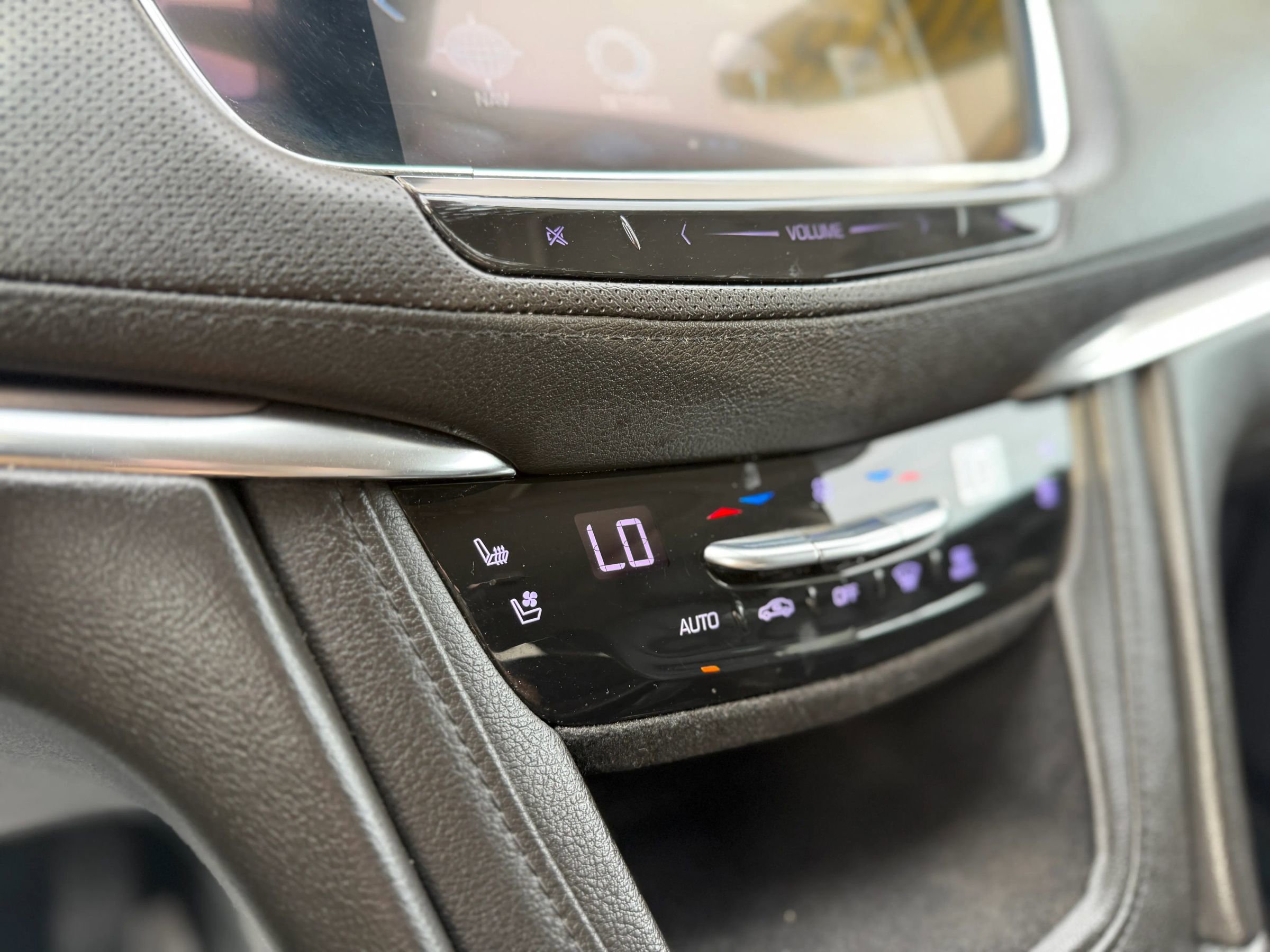 Used 2018 Cadillac XT5 Premium Luxury AWD/4WD image 32