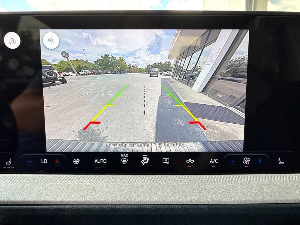 New 2026 Ford Maverick XLT w/ XLT Luxury Package FWD image 5