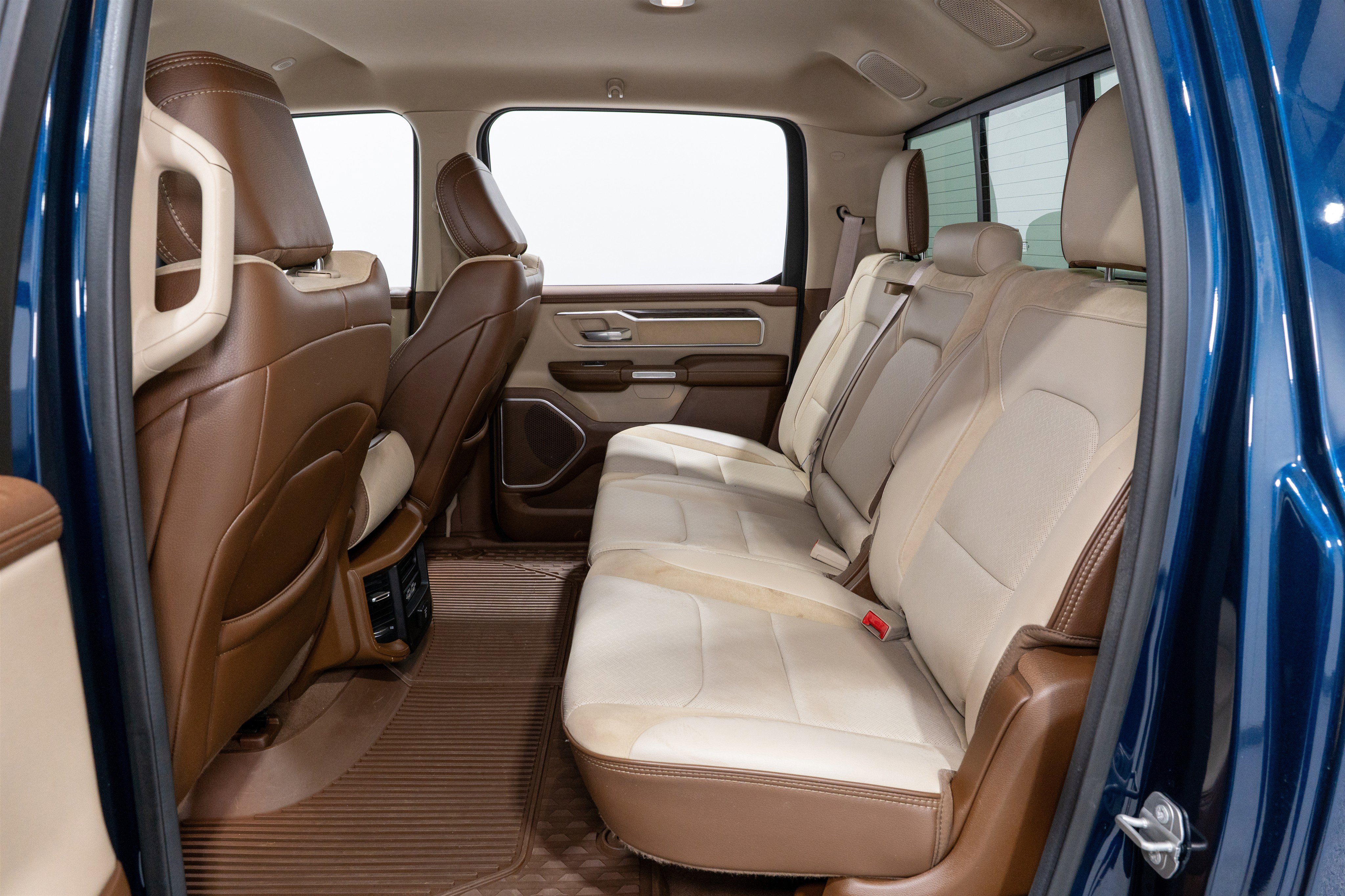 Used 2020 RAM 1500 Laramie image 34