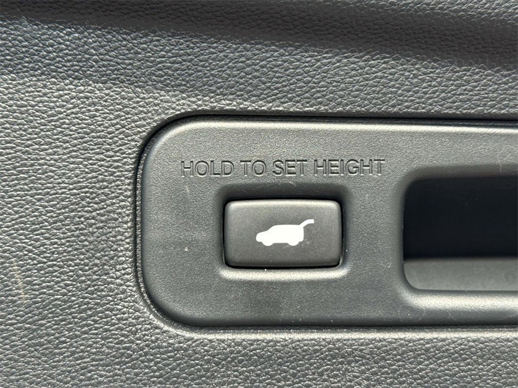 Used 2023 Acura MDX FWD w/ Technology Package image 13