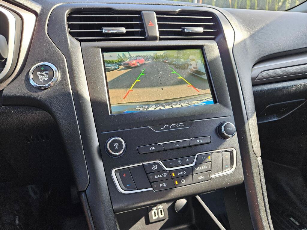 Used 2019 Ford Fusion SE w/ Equipment Group 151A FWD image 27