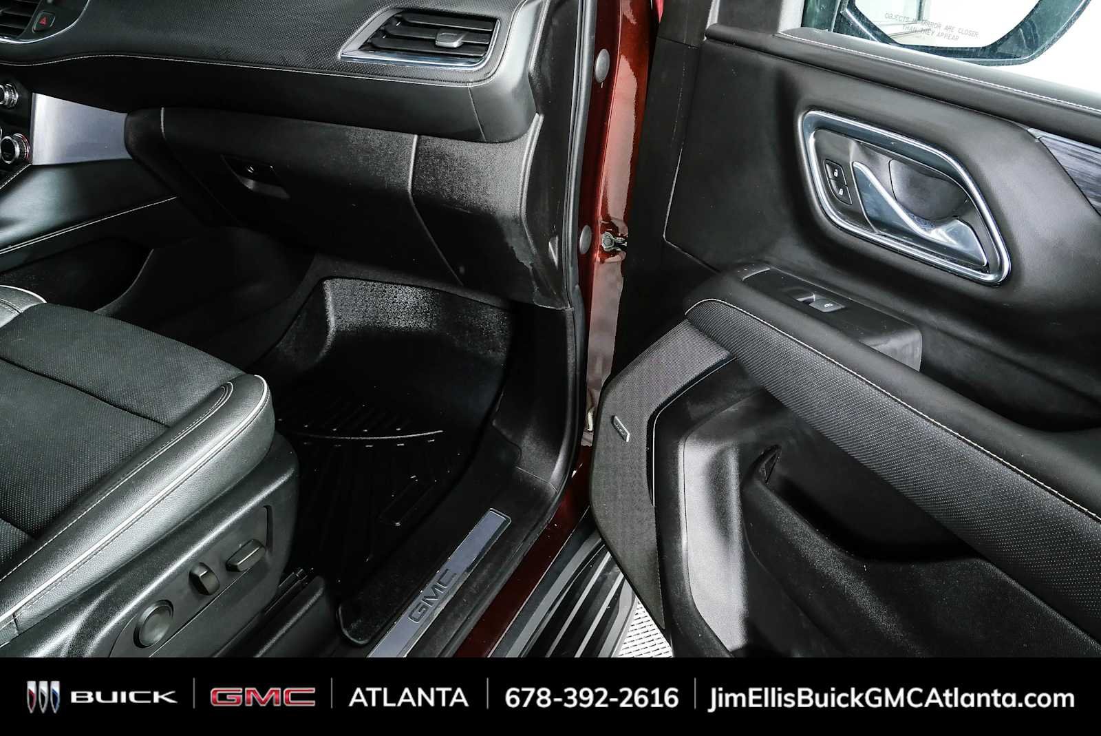Used 2023 GMC Yukon XL SLT AWD/4WD image 50