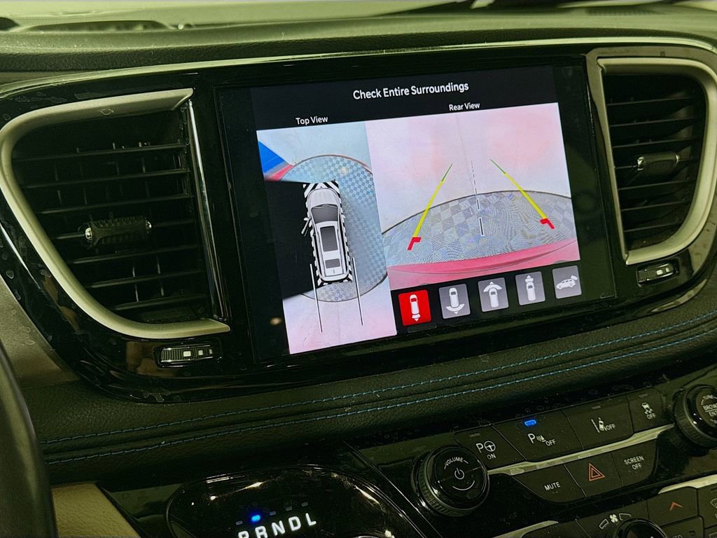 Used 2021 Chrysler Pacifica Touring-L w/ Uconnect Theater Family Group image 14