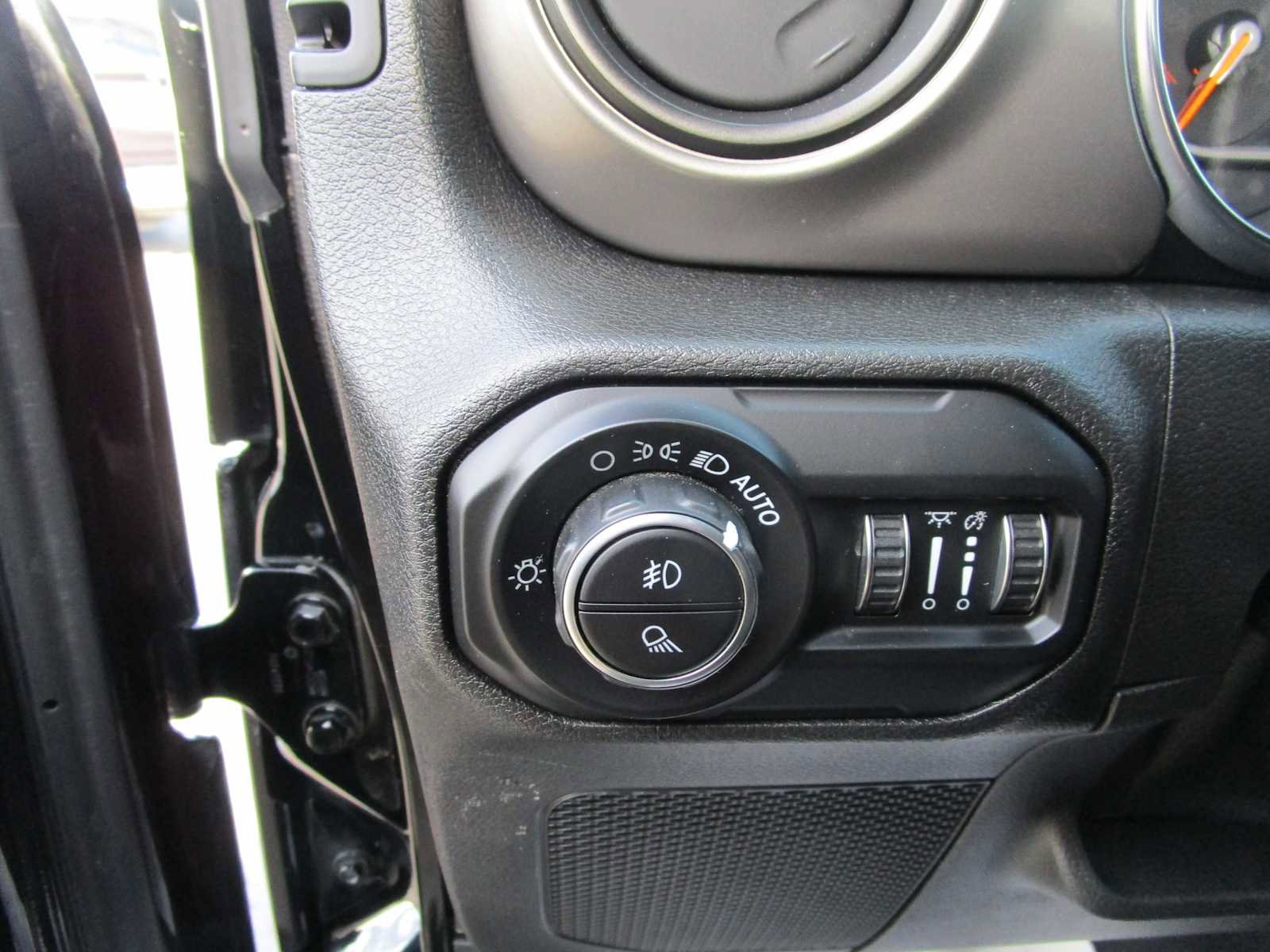 Certified 2021 Jeep Gladiator Sport image 15