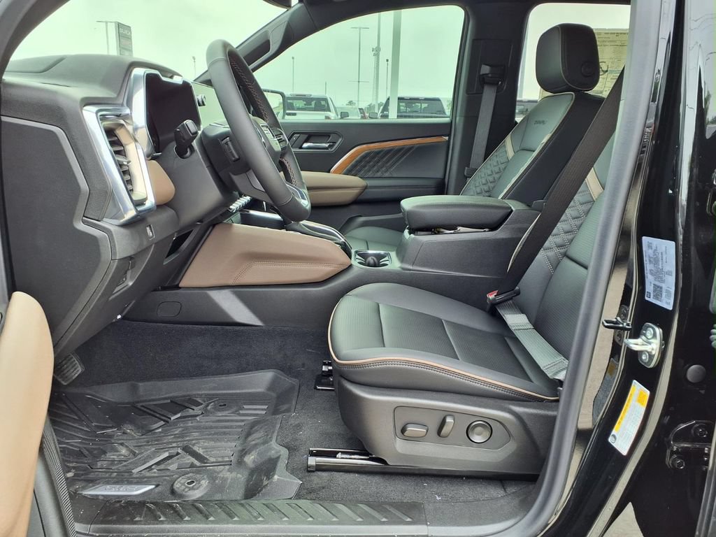 New 2026 GMC Canyon Denali AWD/4WD image 8