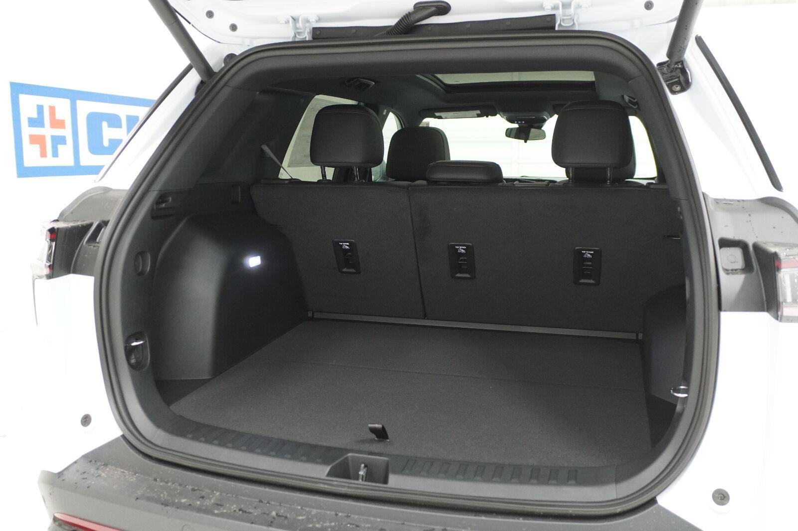 New 2027 Chevrolet Equinox RS FWD image 33