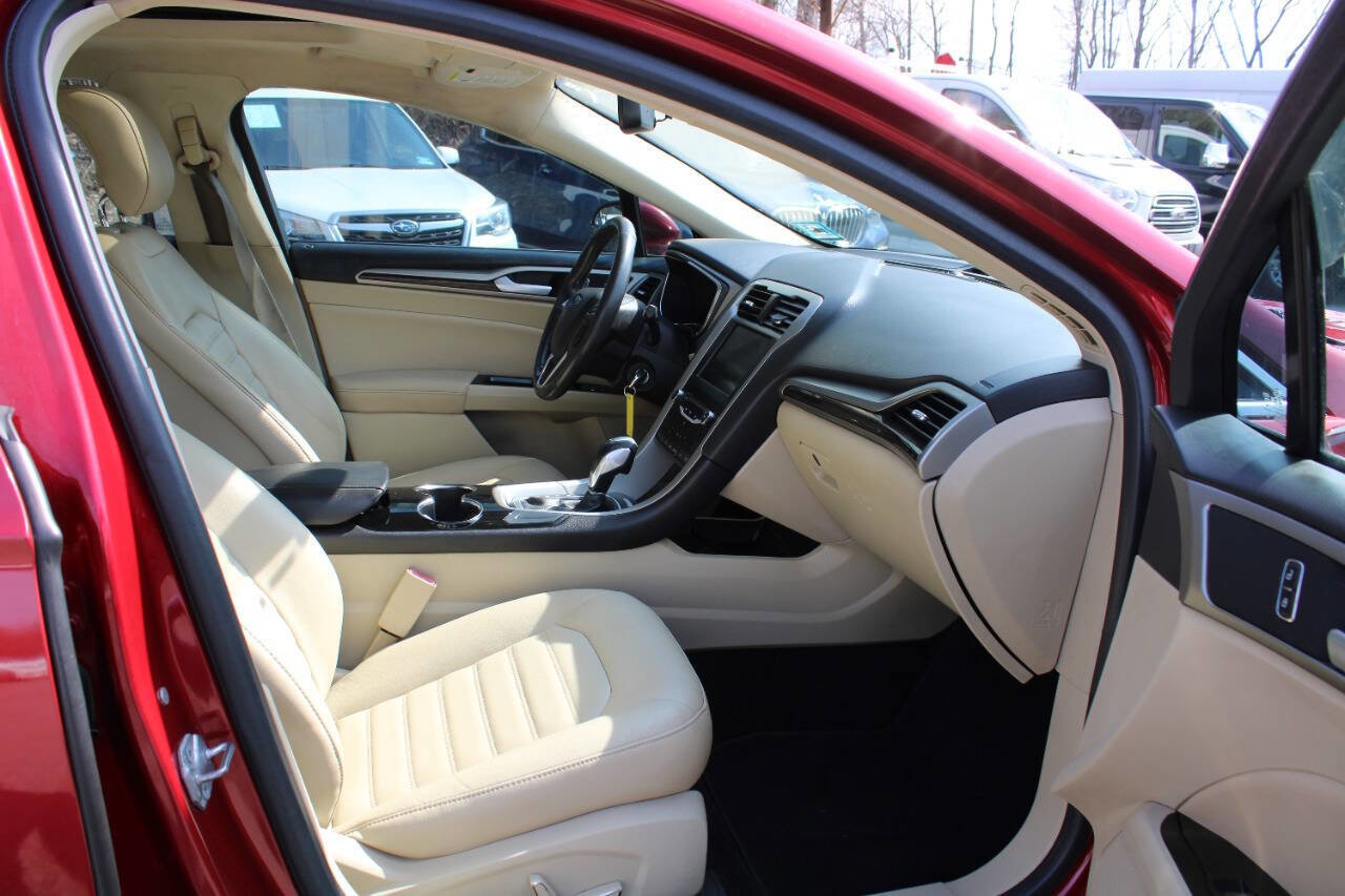 Used 2014 Ford Fusion SE w/ Equipment Group 202A image 30