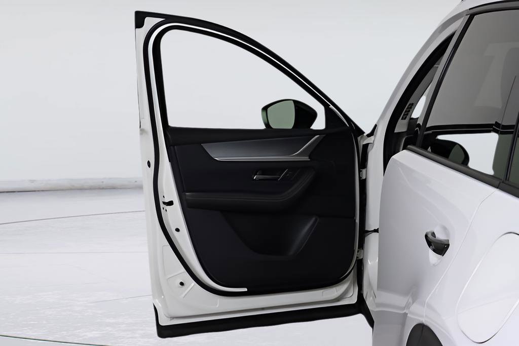 New 2025 MAZDA CX-70 3.3 Turbo w/ Premium Package AWD/4WD image 19