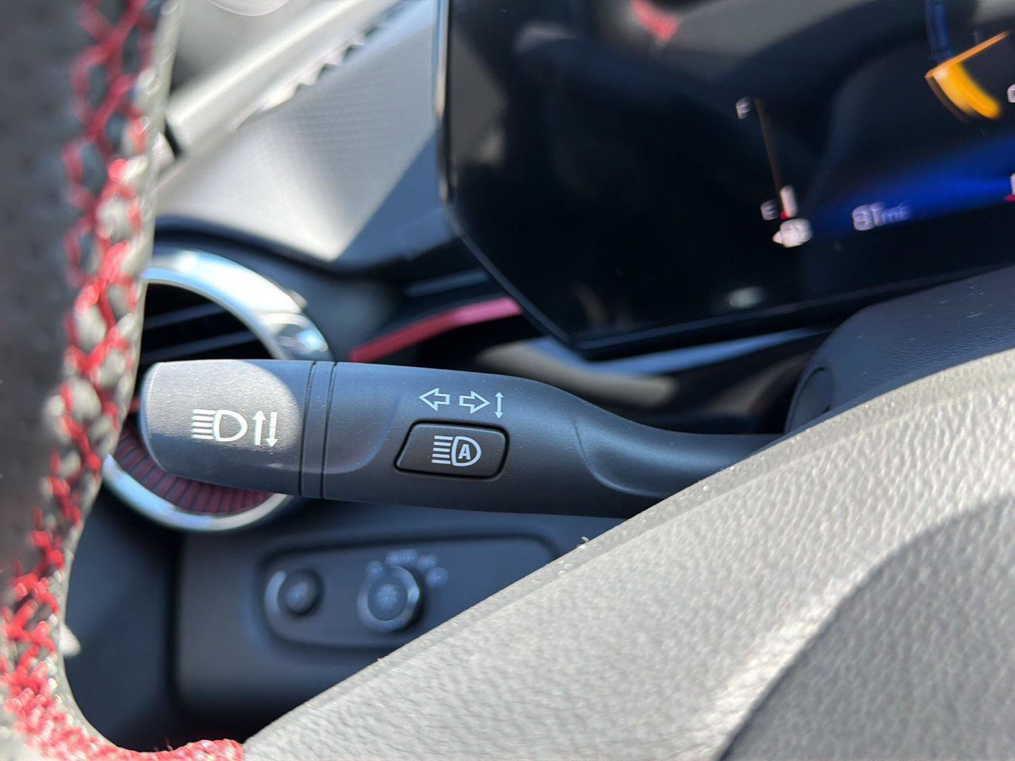 New 2026 Chevrolet Trax RS w/ Sunroof Package image 22