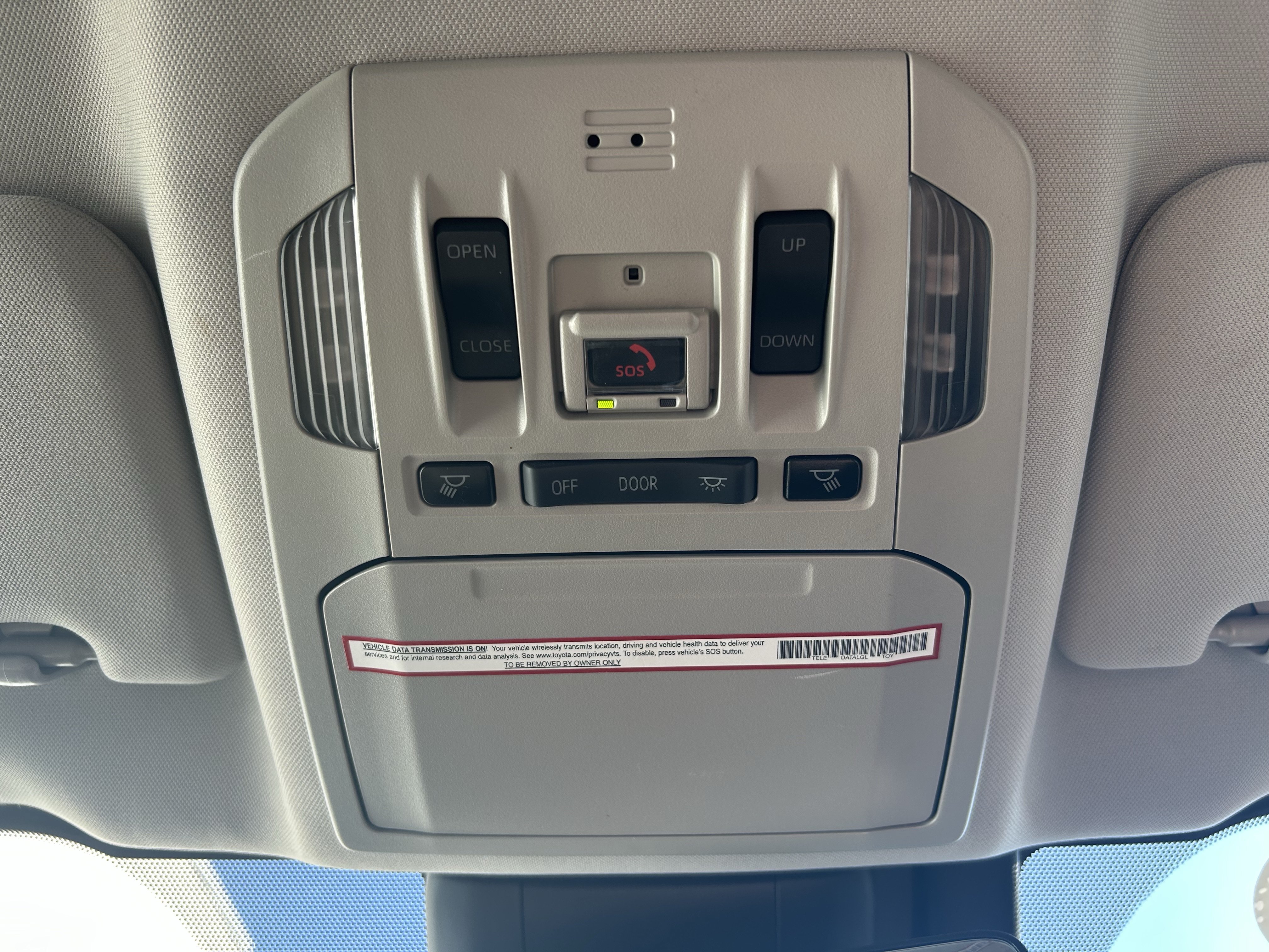Used 2021 Toyota Highlander XLE AWD/4WD image 39