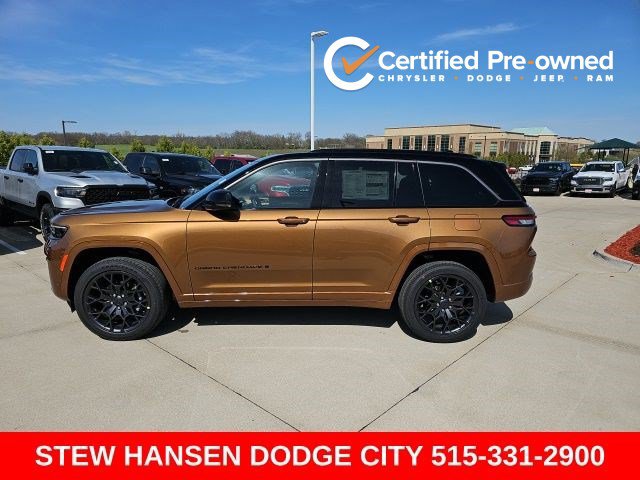 Used 2026 Jeep Grand Cherokee Summit w/ Obsidian Package AWD/4WD image 1